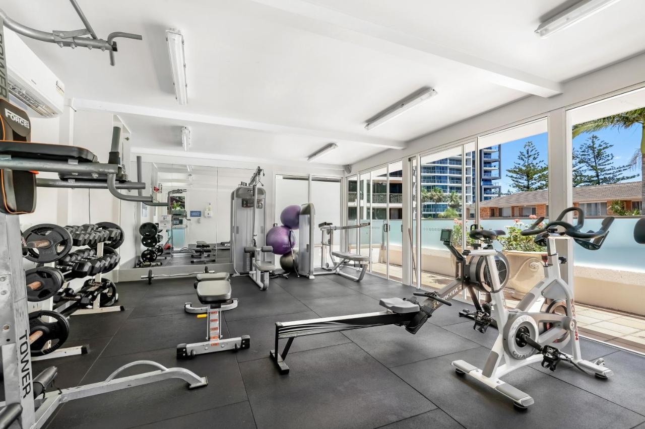 Surfers Century Oceanside Apartments Gold Coast Luaran gambar