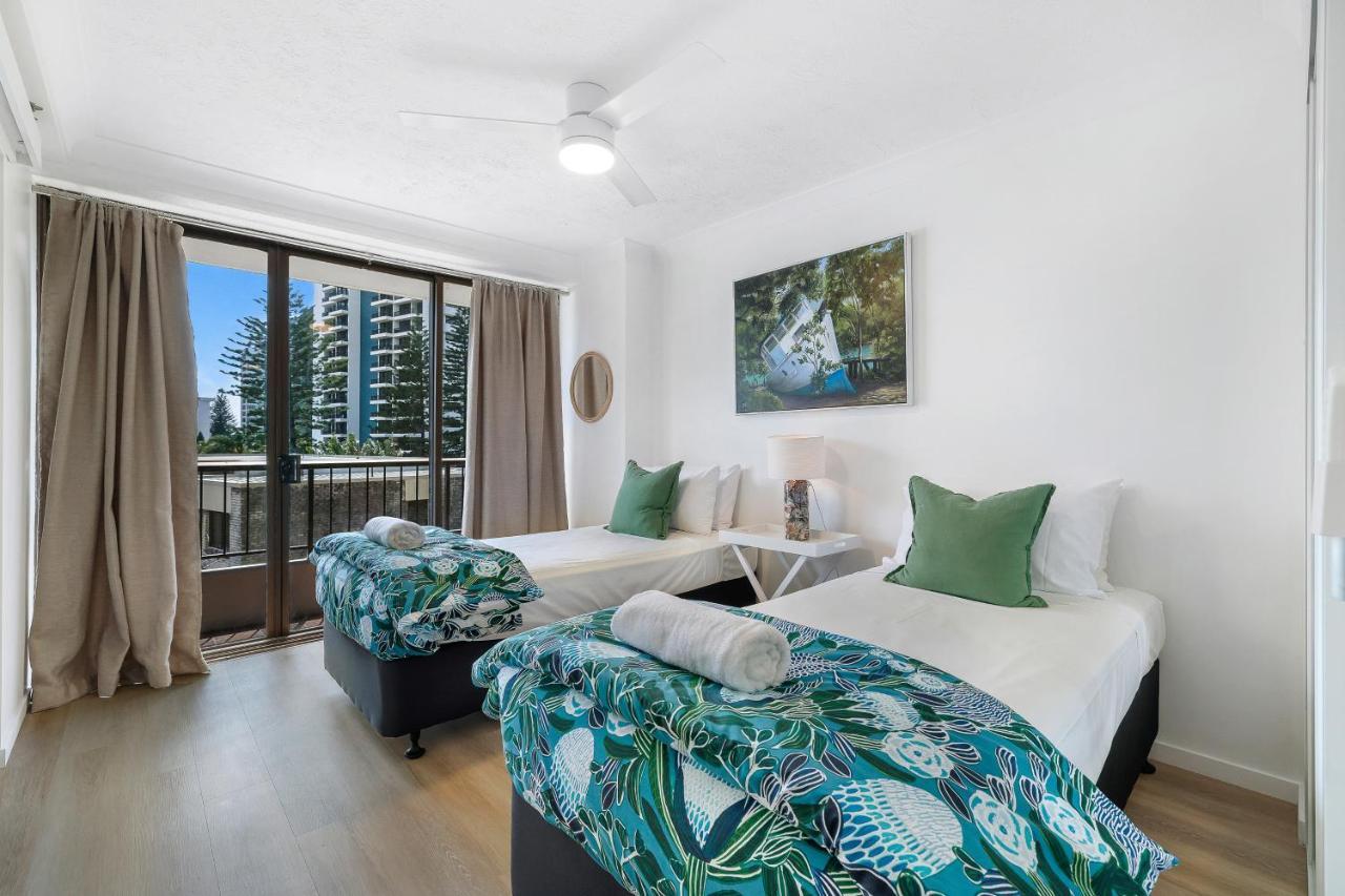 Surfers Century Oceanside Apartments Gold Coast Luaran gambar