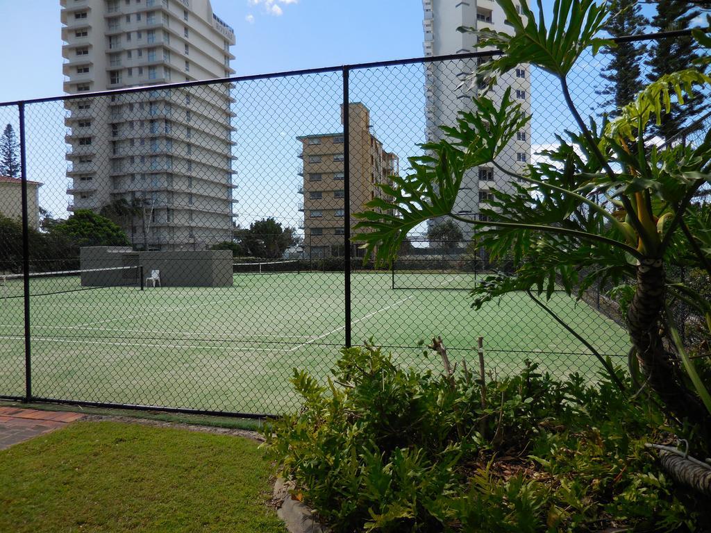 Surfers Century Oceanside Apartments Gold Coast Luaran gambar